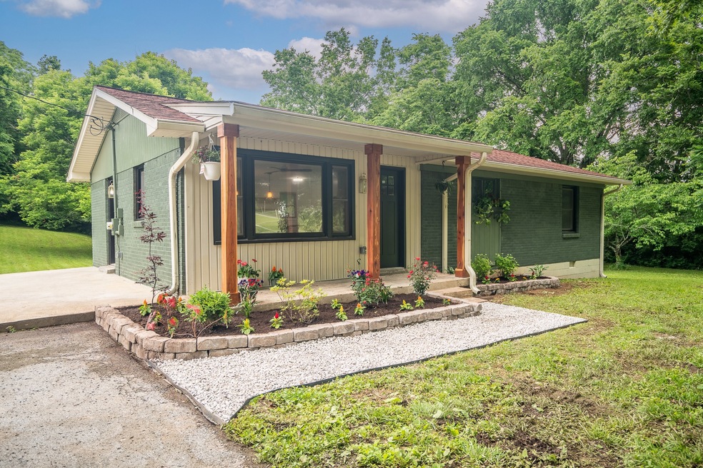 Pending $565,000 • Co-Listing Agent