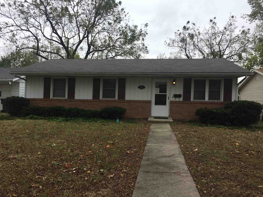 420 W Plate Glass St, Montpelier, IN 47359 - photo 1