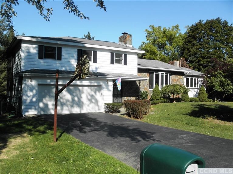 1325 Angelo Dr, Castleton On Hudson, NY 12033 - photo 1