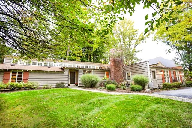 Historic Bloomfield Hills Landmark Property