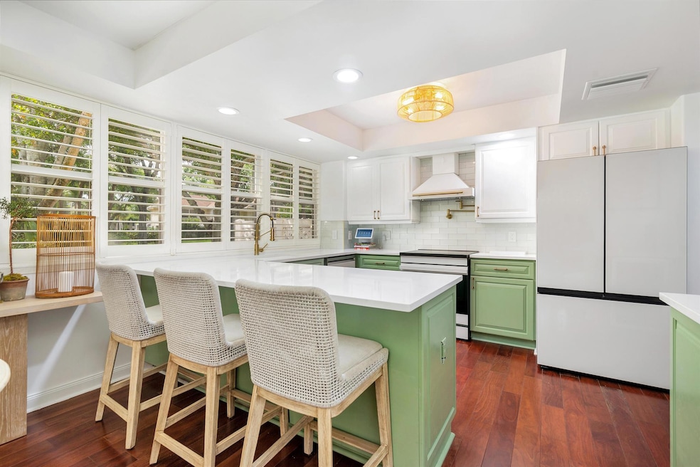 8110 Oakton Ct unit 10B, West Palm Beach, FL 33406 - photo 1