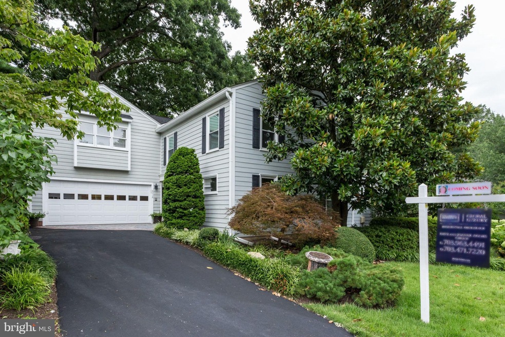 2012 Wolftrap Oaks Ct, Vienna, VA 22182 - photo 1