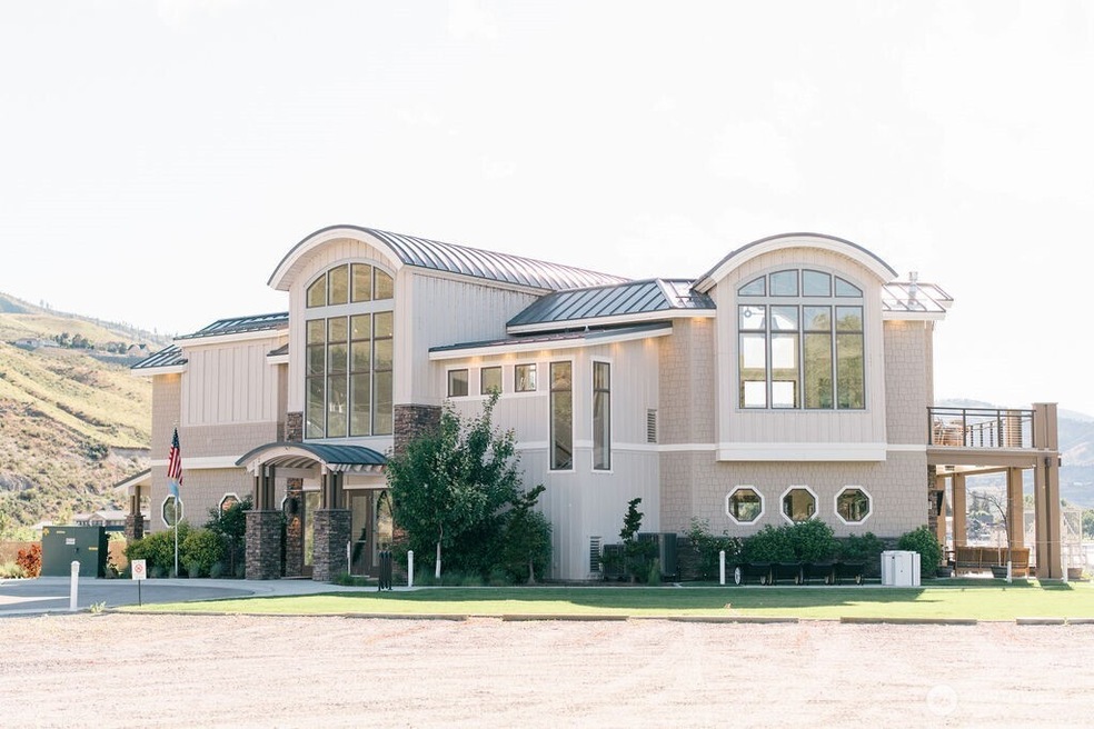 1350 W Woodin Ave unit E14, Chelan, WA 98816 - photo 1