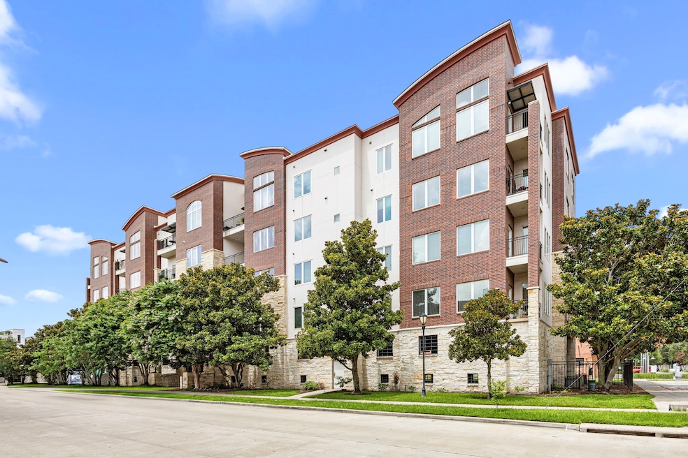 Beautiful Midtown Living!