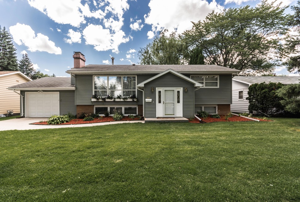 2610 Clover Dr