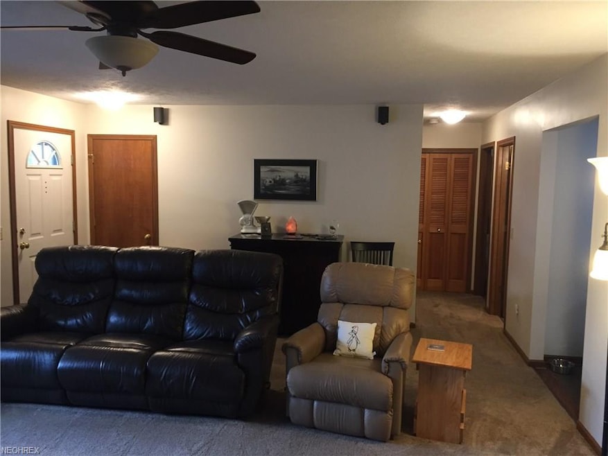 735 Lafayette Blvd, Sheffield Lake, OH 44054 - photo 1