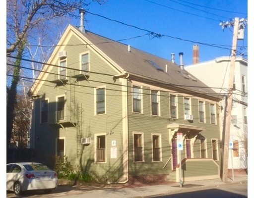 548 Green St unit 1, Cambridge, MA 02139 - photo 1