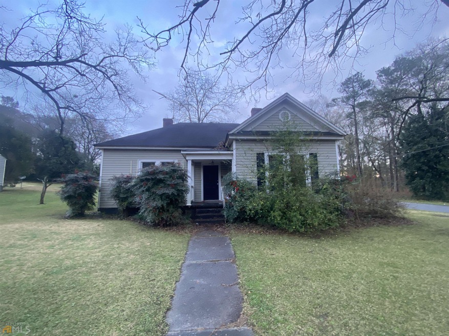 354 Lee St, Barnesville, GA 30204 - photo 1