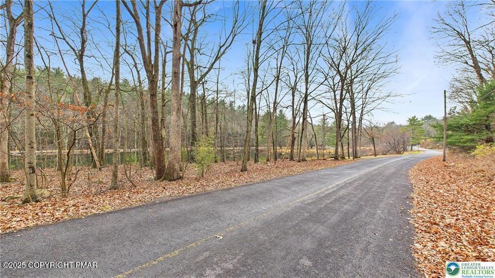 221 Brookdale Dr 221 Dr, Bartonsville, PA 18321 - photo 1