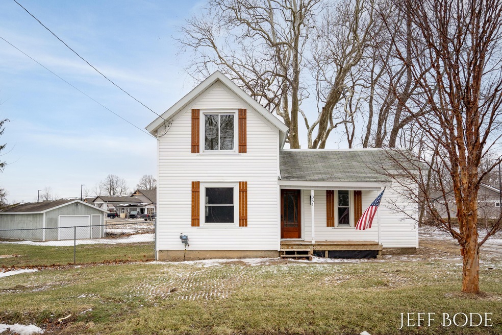 361 Kinsey St-1