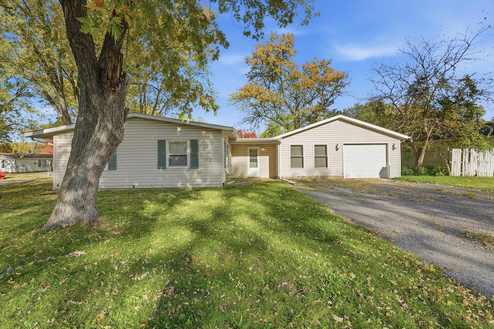 319 Michigami Trail, Chesterton, IN 46304 - photo 1