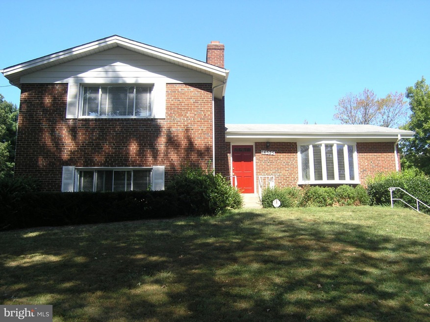 14525 Perrywood Dr, Burtonsville, MD 20866 - photo 1