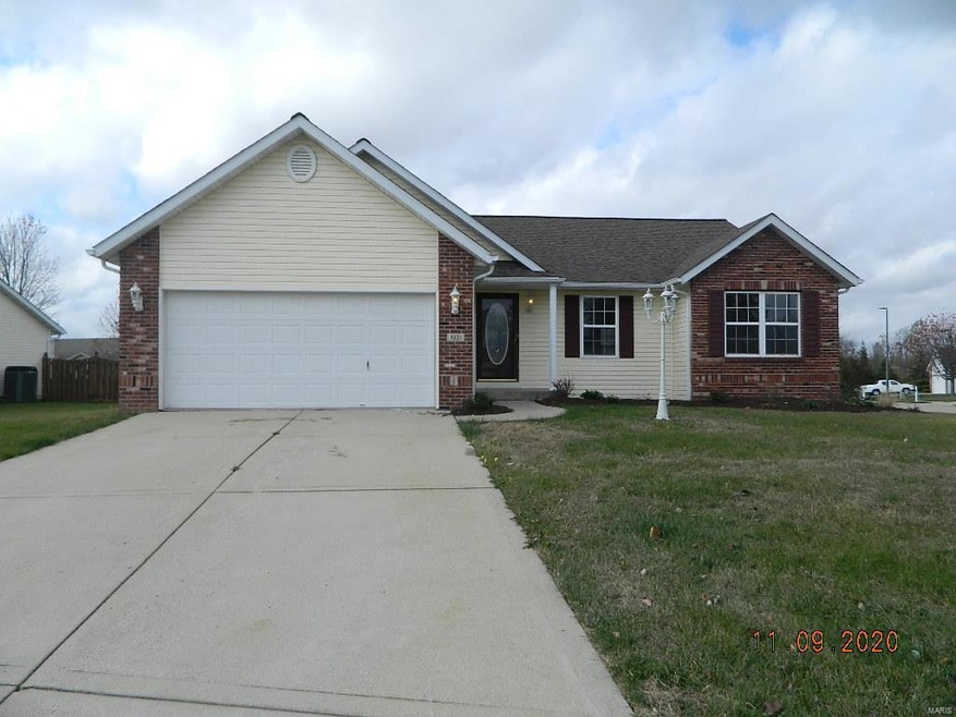 1931 Arlington Ct, Maryville, IL 62062 - photo 1