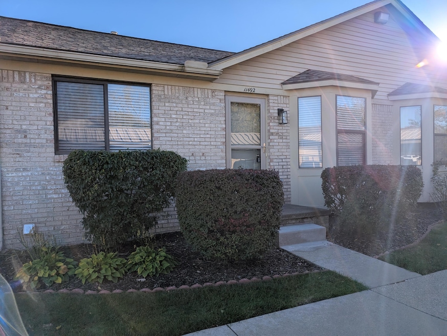 11492 Michael Dr unit 79, Washington, MI 48094 - photo 1