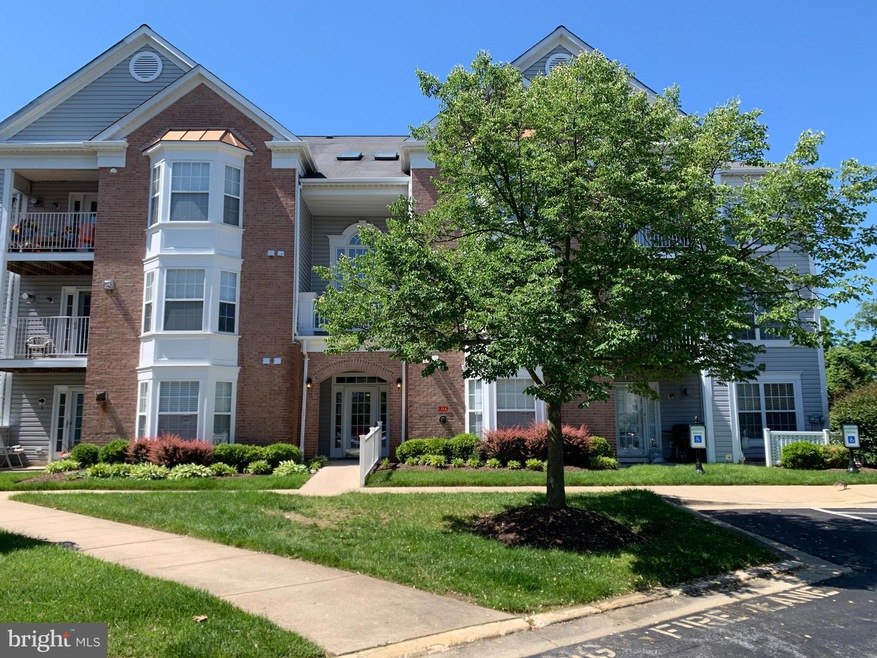 657 Burtons Cove Way unit 4, Annapolis, MD 21401 - photo 1