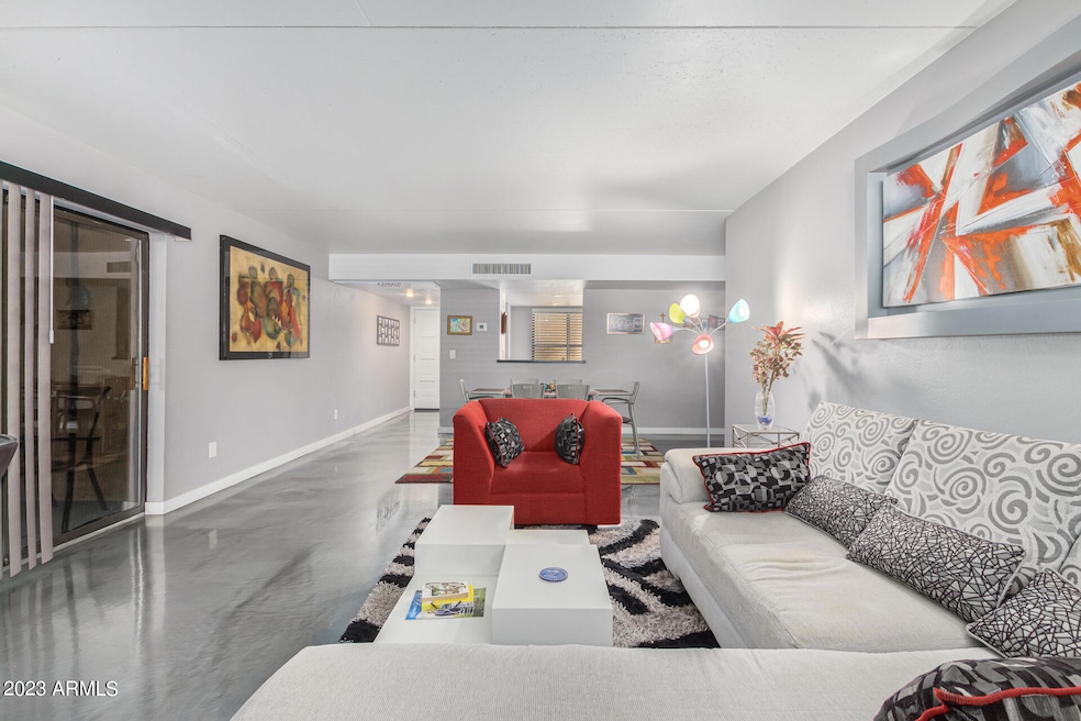 5132 N 31st Way unit 115, Phoenix, AZ 85016 - photo 1