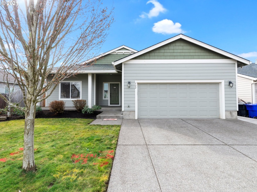 722 Burghardt Dr, Molalla, OR 97038 - photo 1