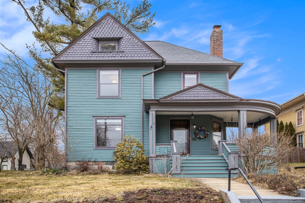 506 W Prospect St, Marshall, MI 49068 - photo 1