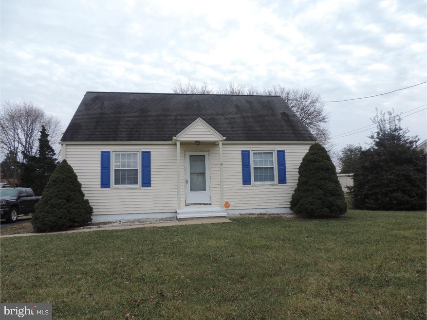 984 Coxneck Rd, New Castle, DE 19720 - photo 1