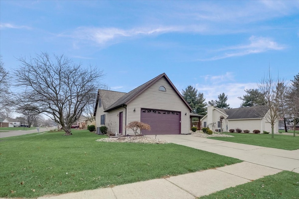 2783 Fox Pointe Dr, Columbus, IN 47203 - photo 1