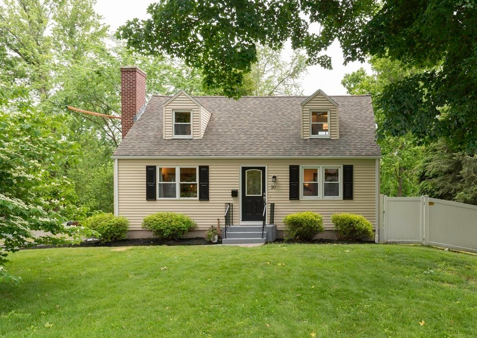 30 Leahey Ave, South Hadley, MA 01075 - photo 1