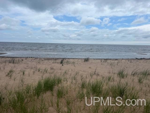 For Sale $299,900 • Co-Listing Agent