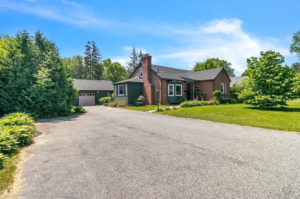 35 Lealand Ave, Agawam, MA 01001 - photo 1