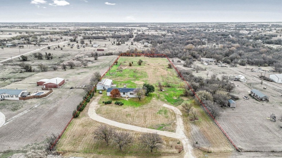 635 Chisholm Hills Dr, Rhome, TX 76078 - photo 1