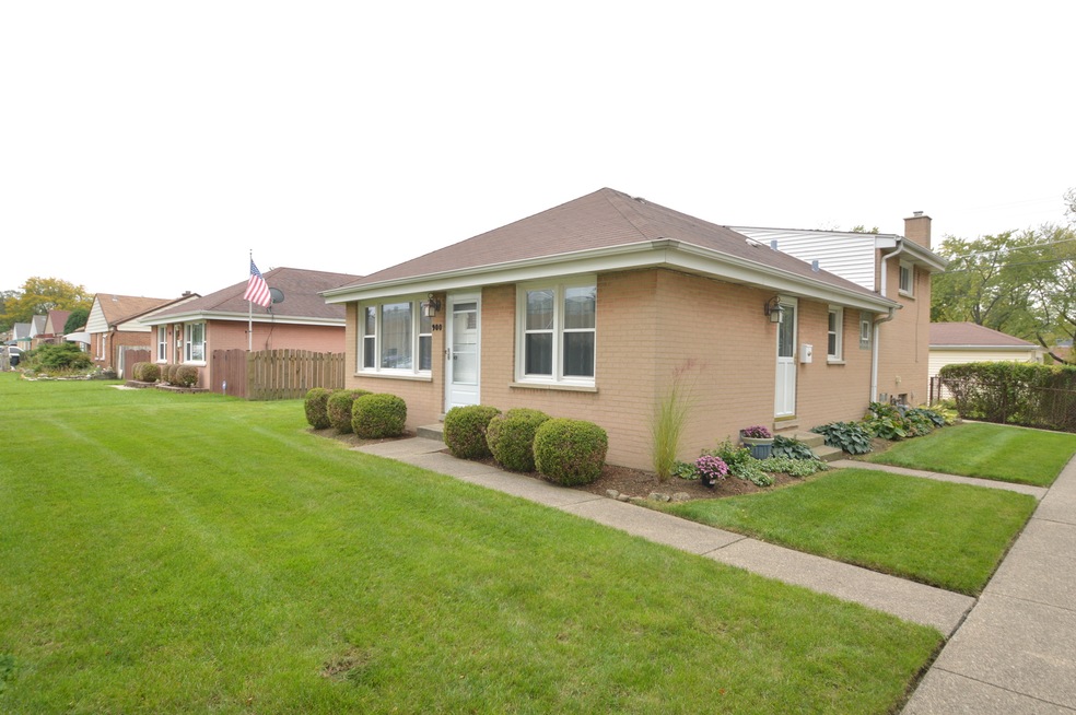 900 Gardner Rd, Westchester, IL 60154 - photo 1