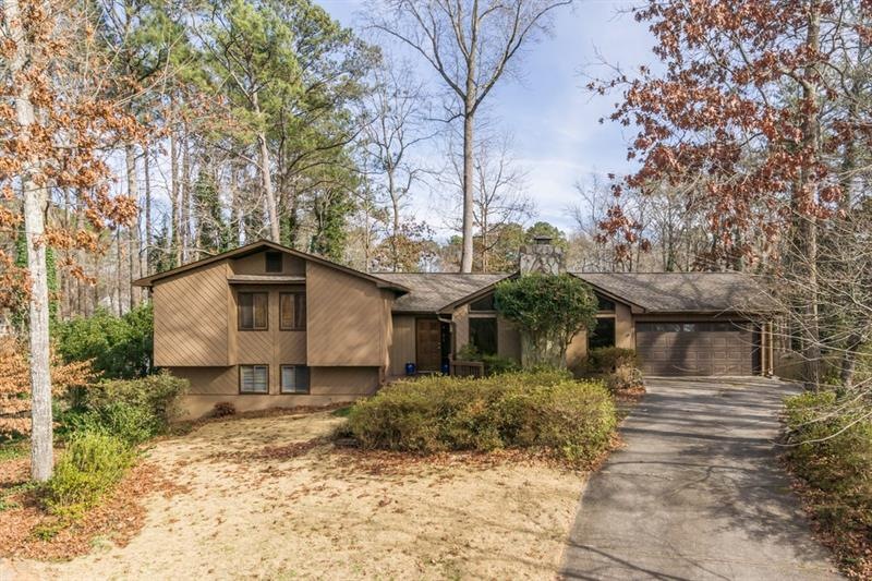 Welcome home! Quiet cul-de-sac in fantastic East C