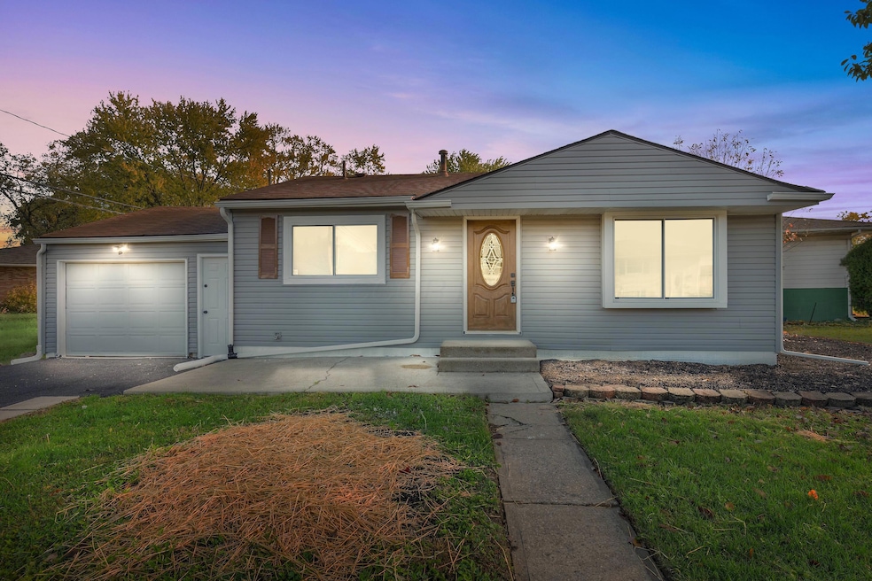 2718 Roxbury Rd, Columbus, OH 43219 - photo 1