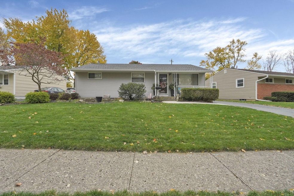 329 E Clearview Ave, Worthington, OH 43085 - photo 1