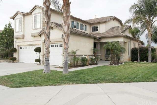 Gorgeous home near Victoria Gardens.  Shows like a