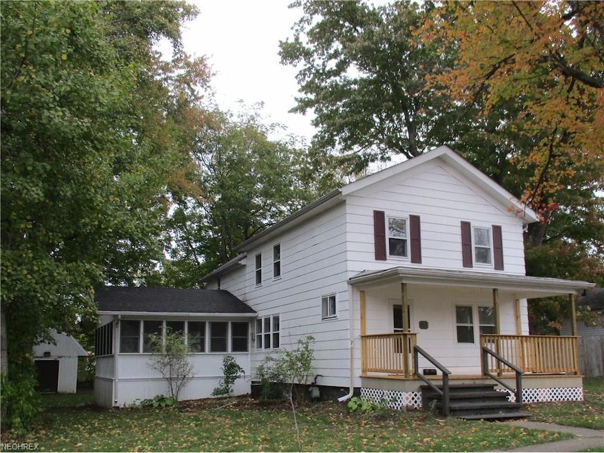 451 Vine St, Geneva, OH 44041 - photo 1