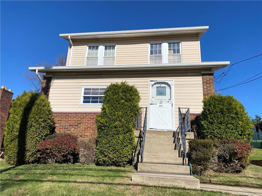 995 Forsythe Rd, Carnegie, PA 15106 - photo 1