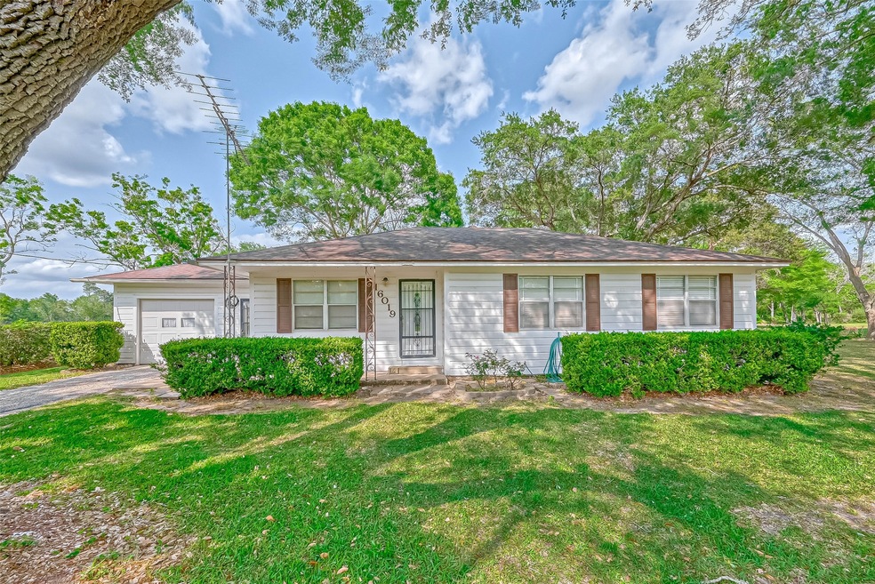 16019 Clarence St, Needville, TX 77461 - photo 1