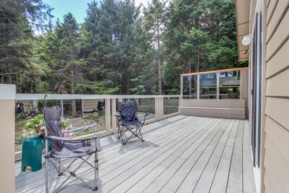 1128 SW 17th St, Lincoln City, OR 97367 - photo 1