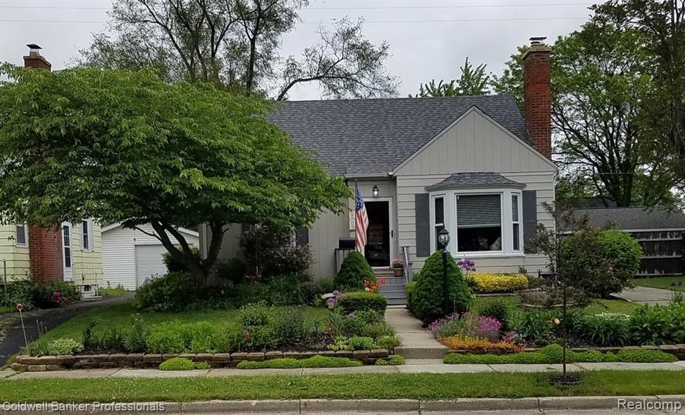 2409 Hills St, Flint, MI 48503 - photo 1