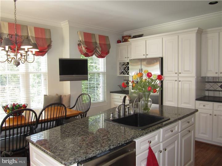 216 Hillsboro Mills Ln unit 51, Wallingford, PA 19086 - photo 1