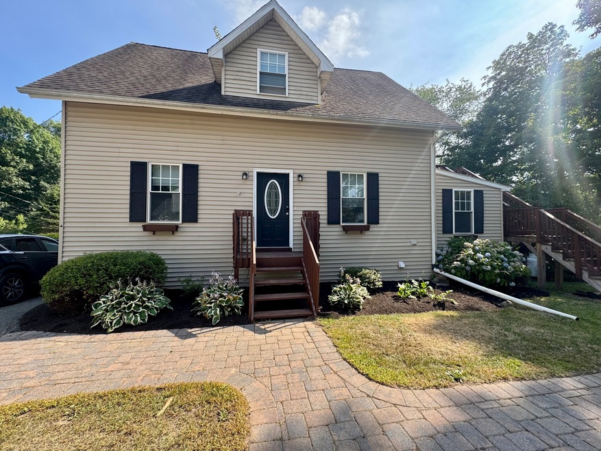 22 Hull Place unit 1, Seymour, CT 06483 - photo 1