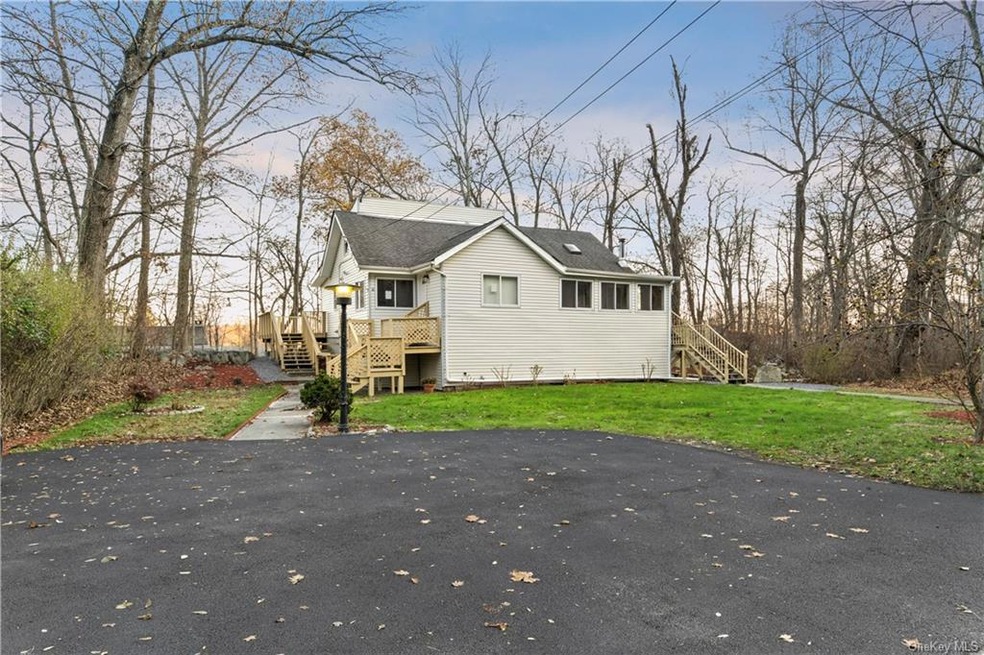 186 Tanglewylde Rd, Putnam Valley, NY 10537 - photo 1