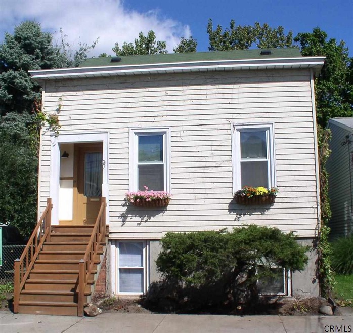 9 Garden St, Albany, NY 12209 - photo 1