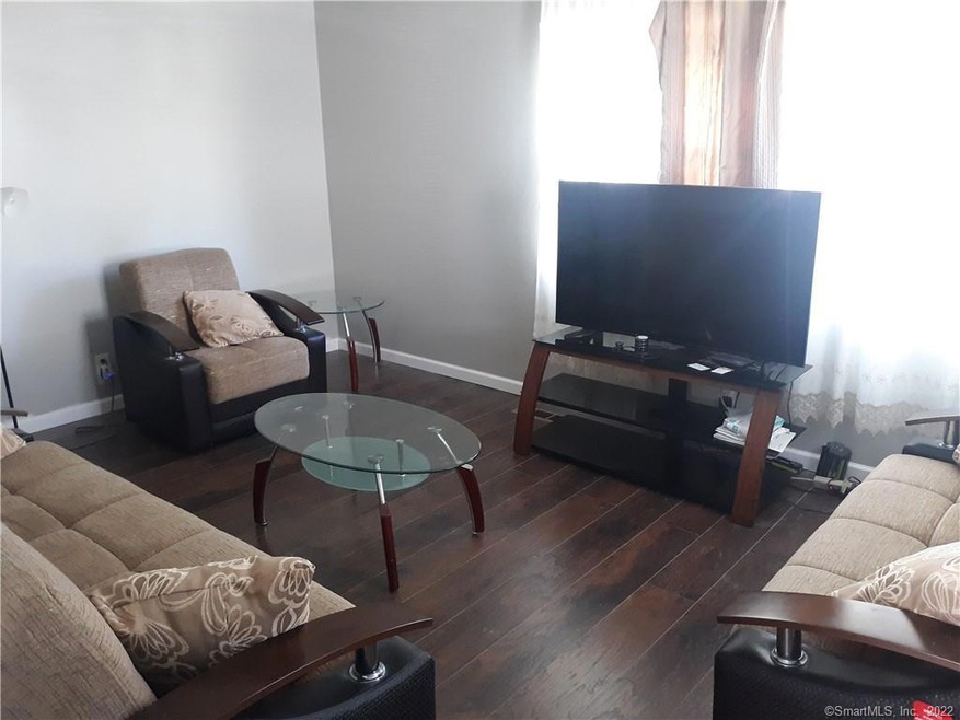 235 Larkin Ct, Stratford, CT 06615 - photo 1