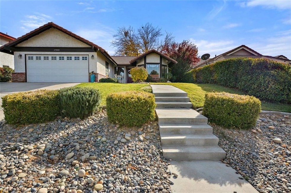 17999 Pebble Beach Dr, Victorville, CA 92395 - photo 1