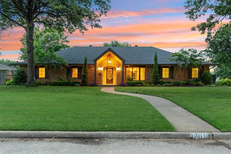 Sold $724,900 • Co-Listing Agent