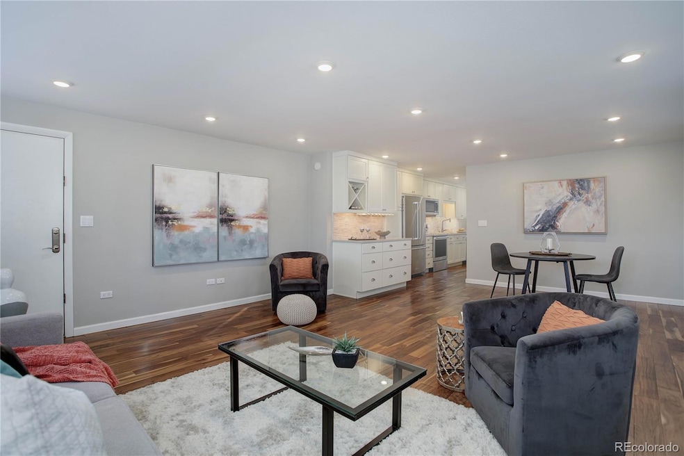 large family room, engineers hardwood flooring