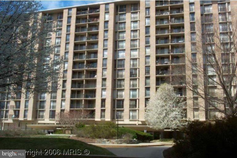 The Carlton unit 641, Arlington, VA 22204 - photo 1