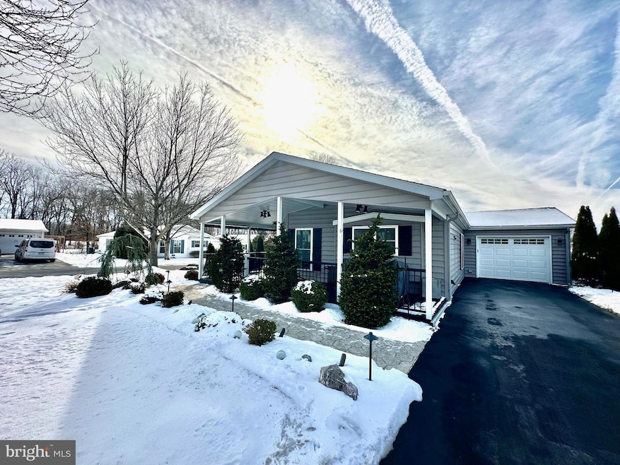 325 Raspberry Ct, New Hope, PA 18938 - photo 1