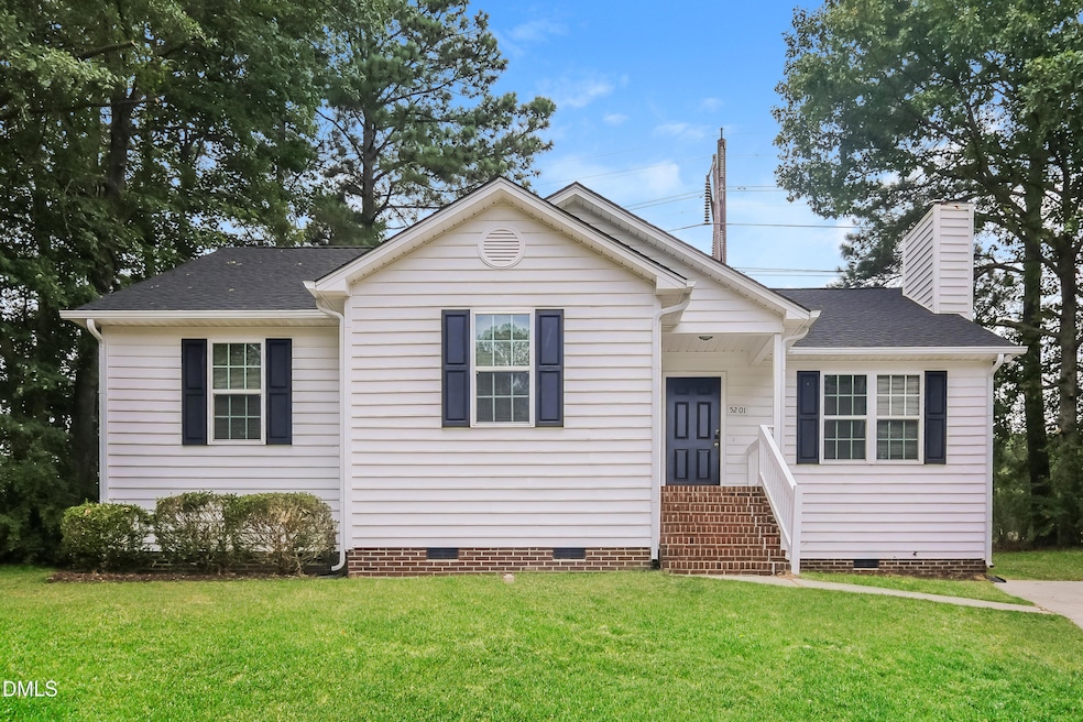 5201 Pronghorn Ln, Raleigh, NC 27610 - photo 1