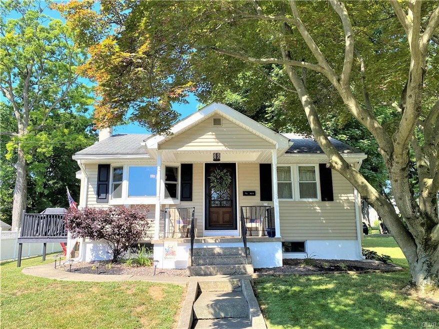 529 Oakwood St, Easton, PA 18045 - photo 1